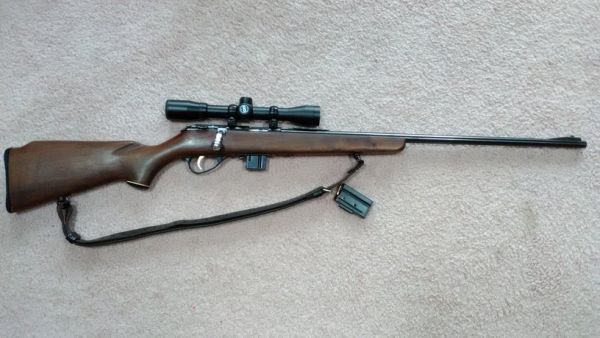 A photo of the Sears Roebuck JC Higgins Model 42 DLM, a re-branded Marlin Model 980 DL.